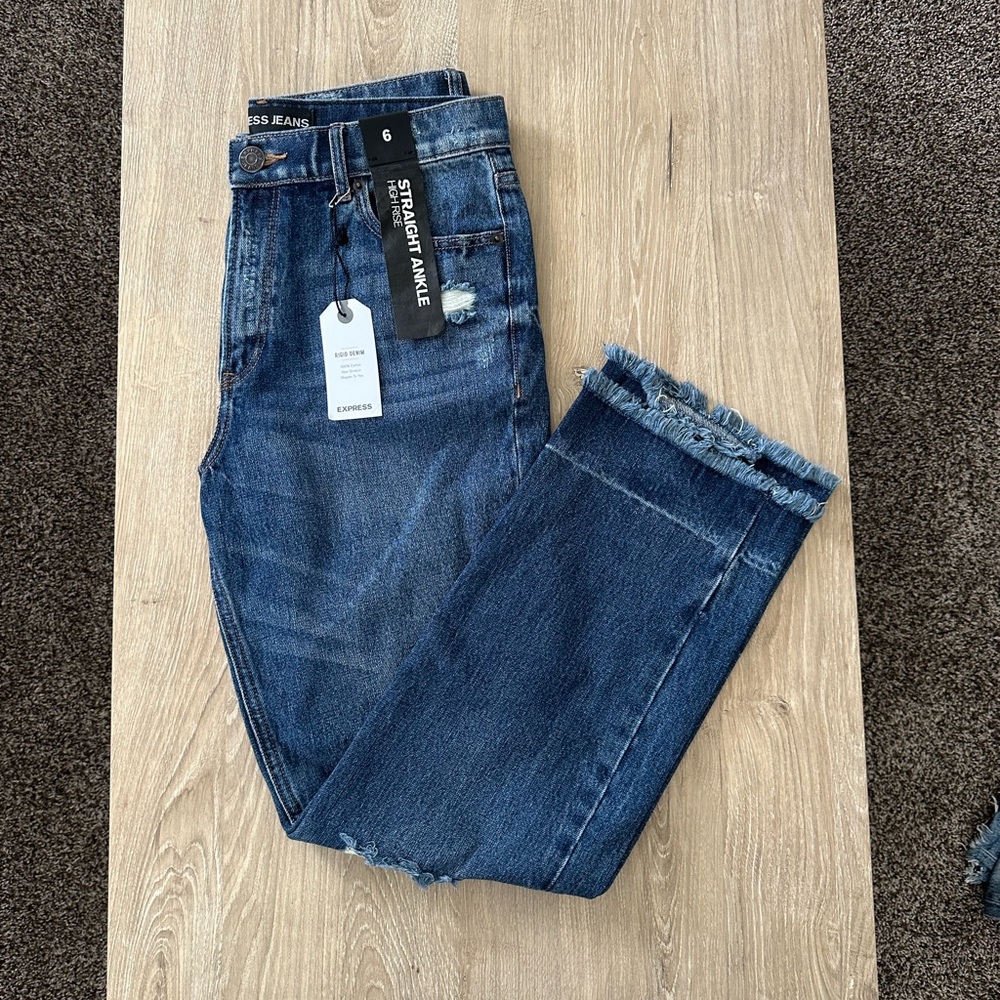 High Rise Straight Ankle Jeans